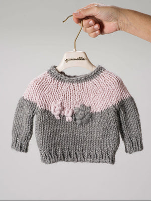 Maglione neonato con applicazioni floreali